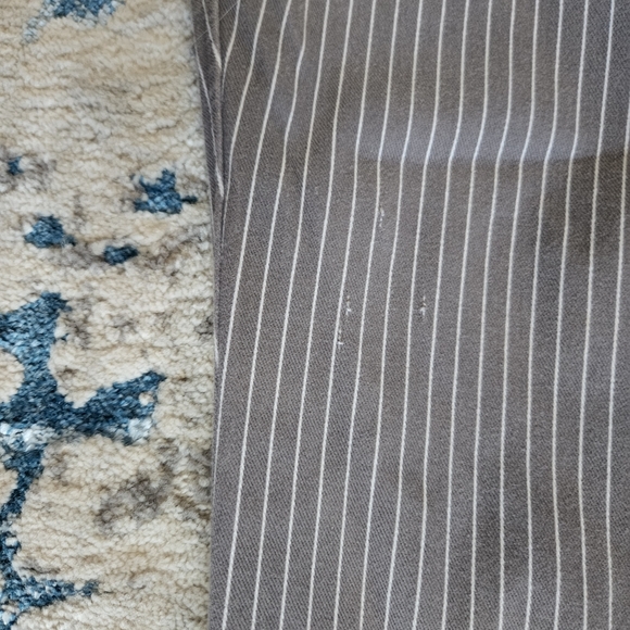 UNIQLO gray stripped jeggings - Picture 2 of 9